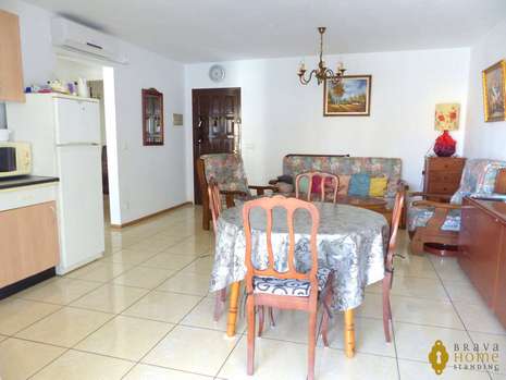 Apartamento con terraza de 70m2 a 100m de la playa en Rosas - Santa Margarita