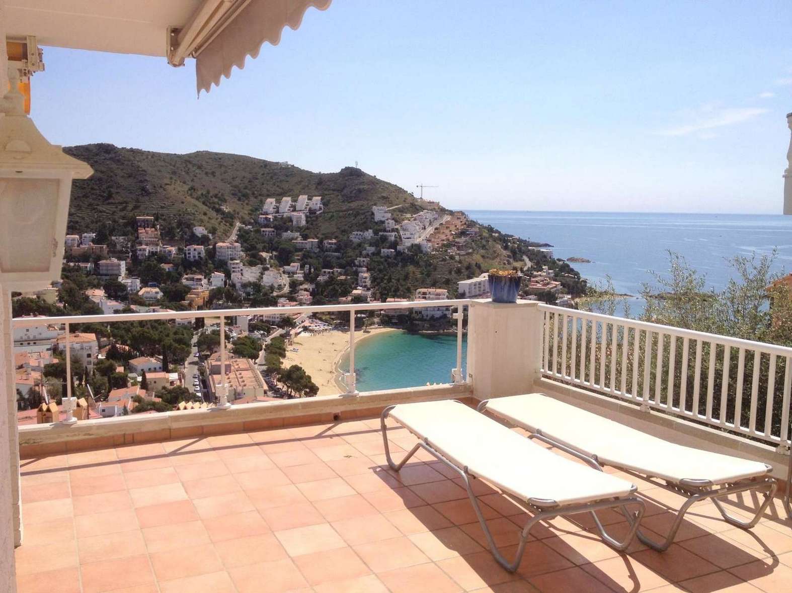 Espléndido apartamento con vista al mar en venta en Rosas - Canyelles