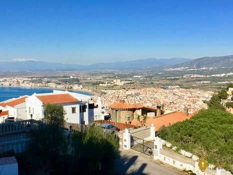 Nice house with a superb view over the natural park and the sea, in Rosas