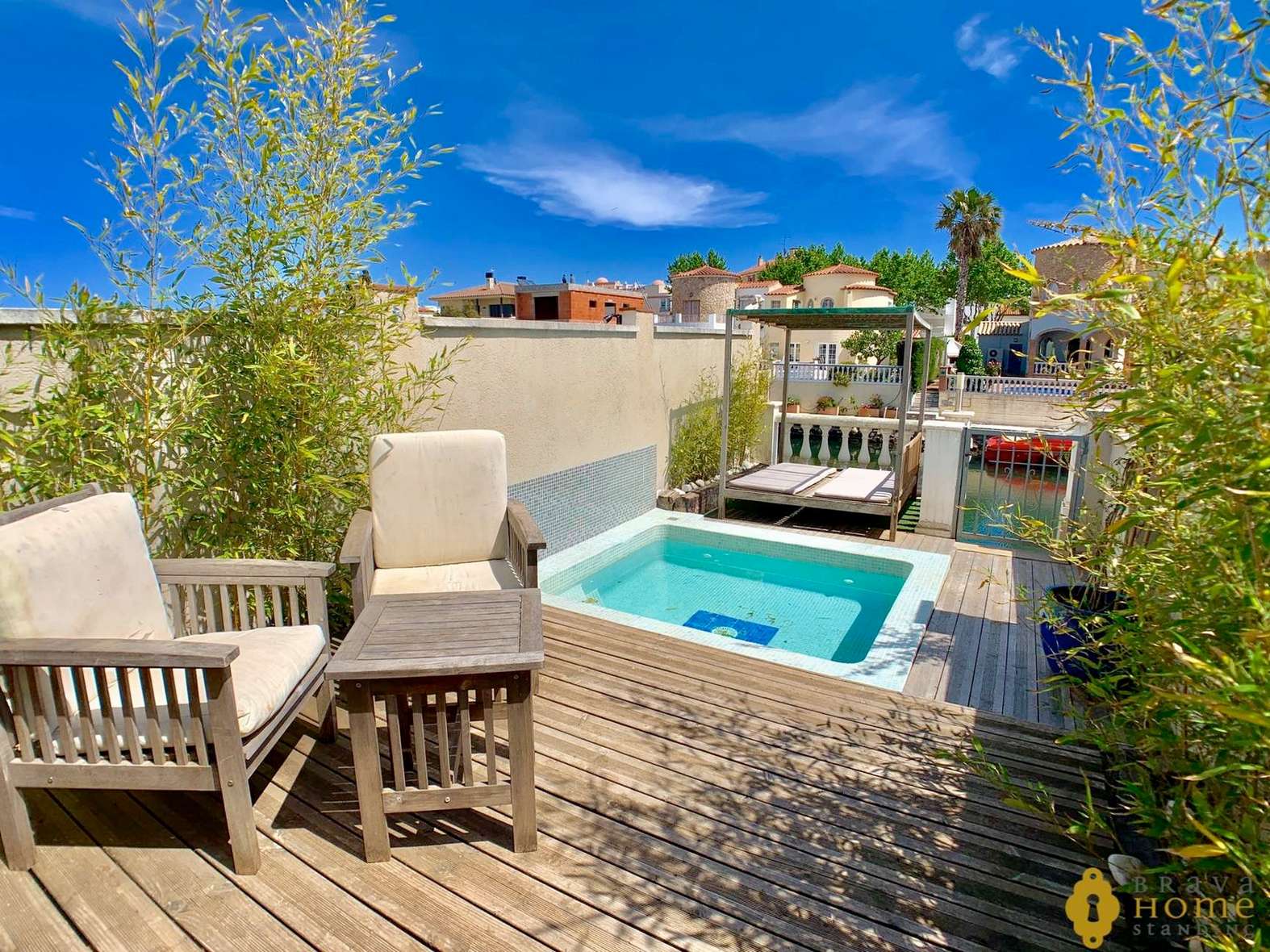 Modern fisherman's house with garage and mooring for sale in Empuriabrava