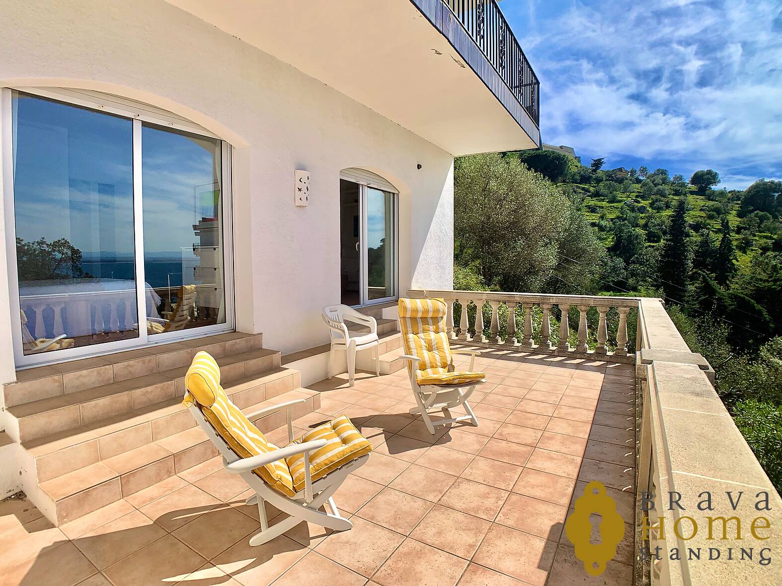 House with sea views for sale in Rosas