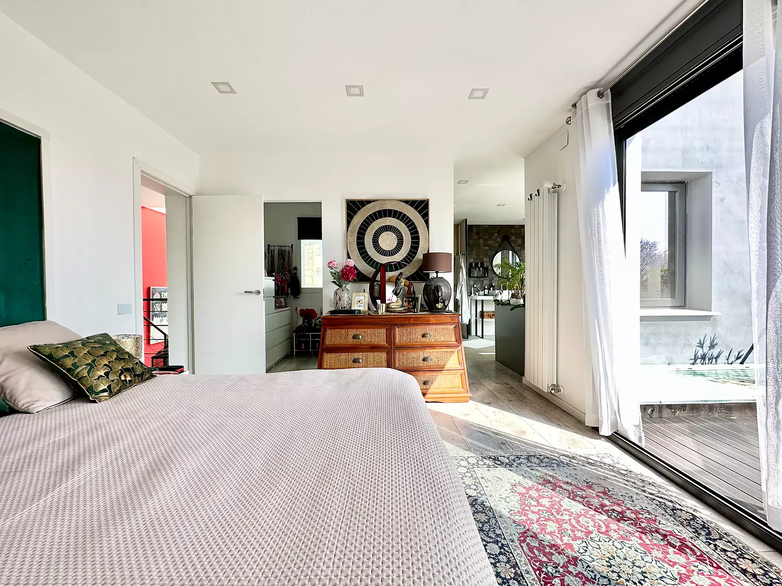 Superb villa with swimming pool near the center and beach of Empuriabrava