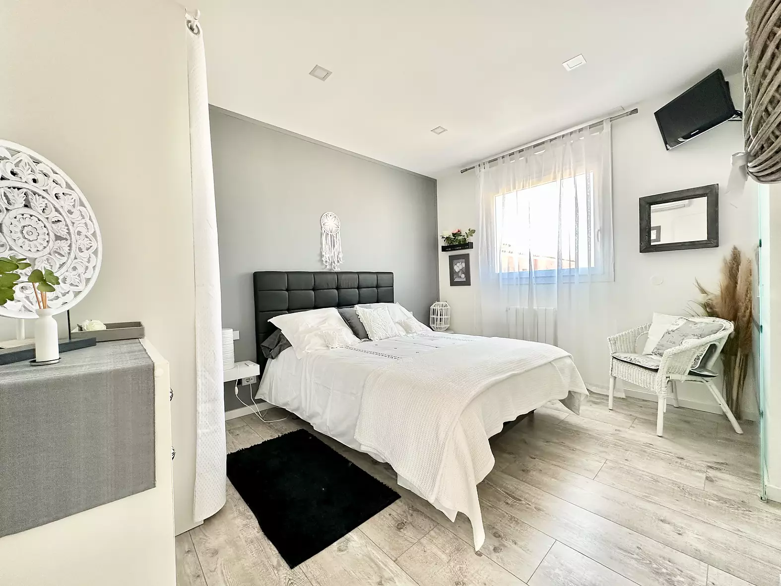 Superb villa with swimming pool near the center and beach of Empuriabrava