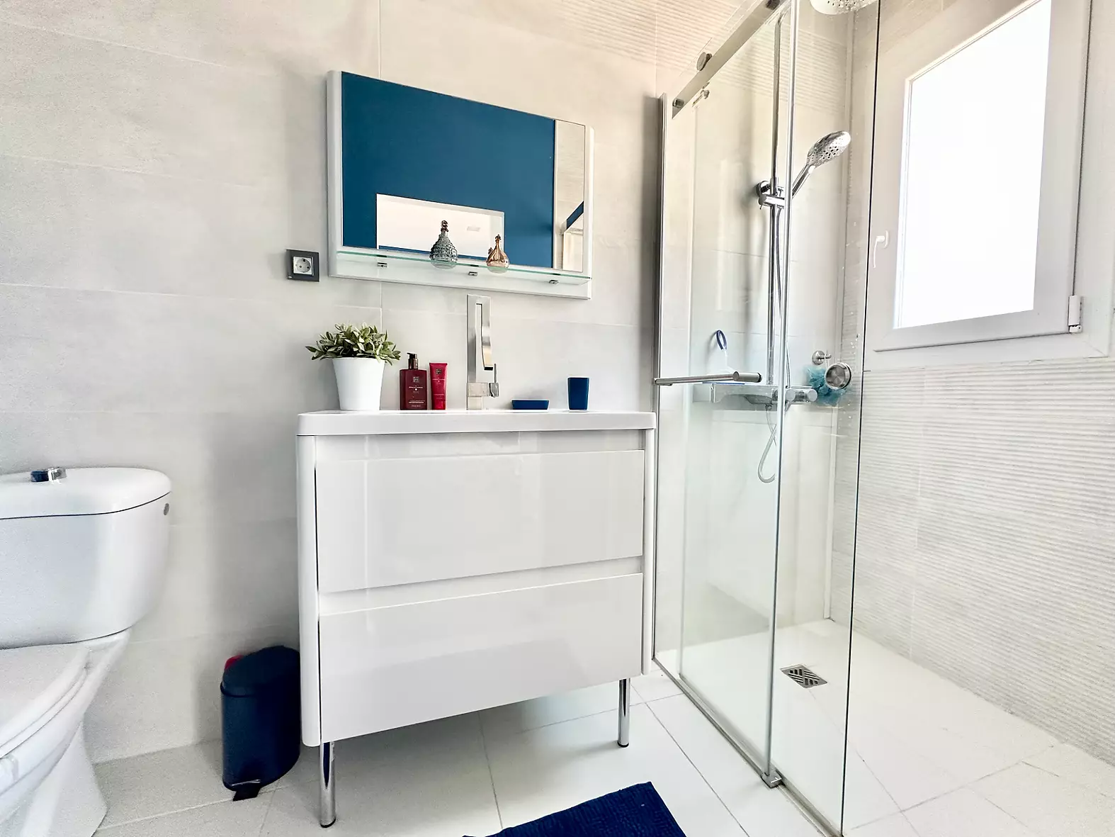 Superb villa with swimming pool near the center and beach of Empuriabrava