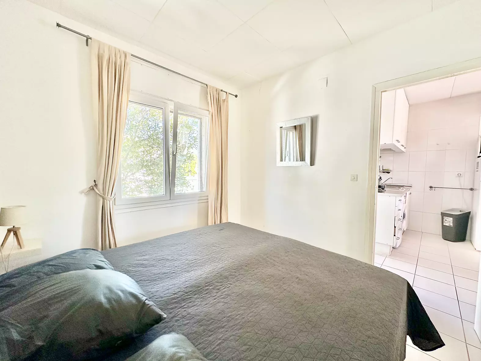 Apartment for Sale with tourist license and Canal Views in Empuriabrava