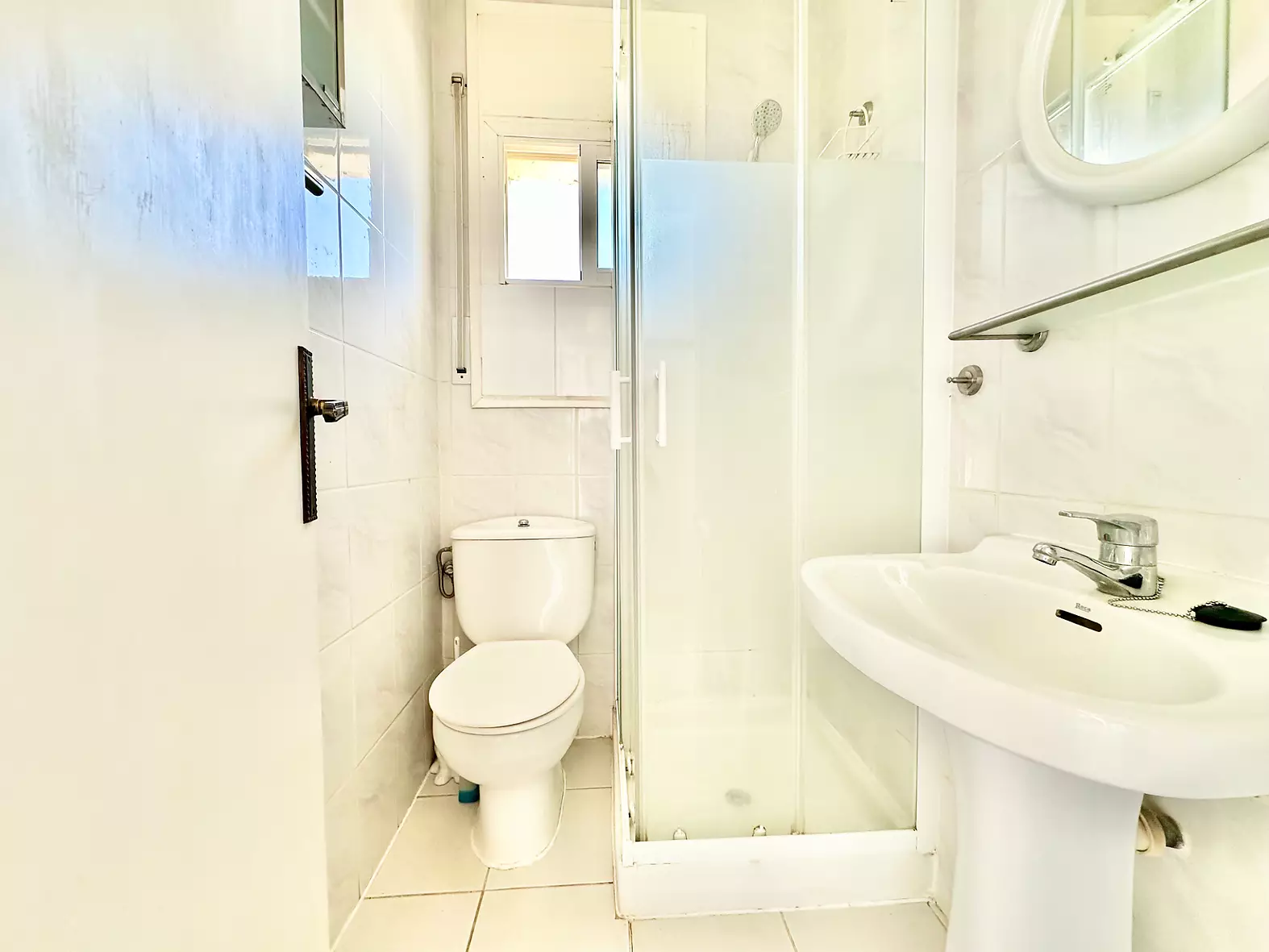 Apartment for Sale with tourist license and Canal Views in Empuriabrava