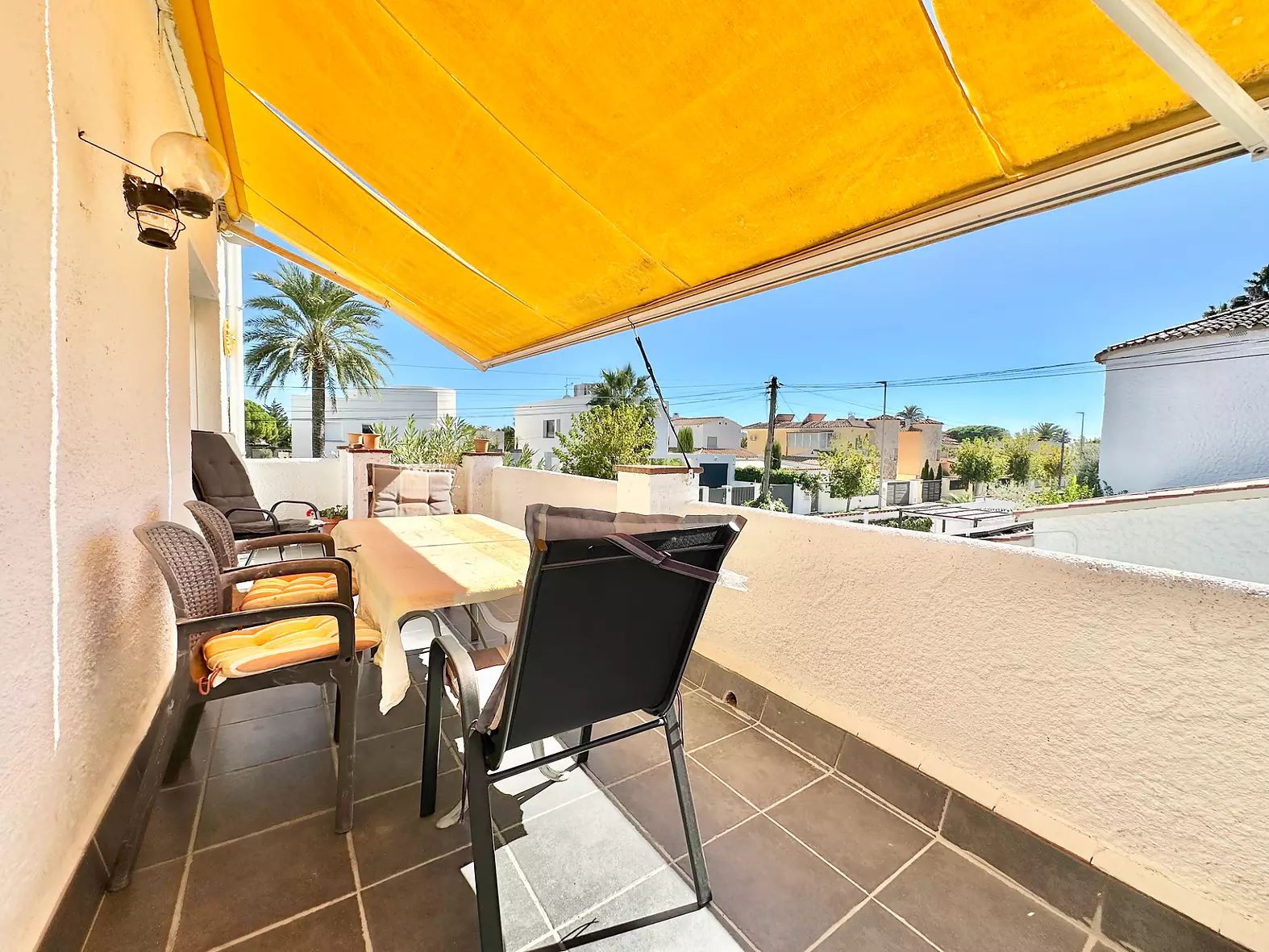 Apartment for Sale with tourist license and Canal Views in Empuriabrava