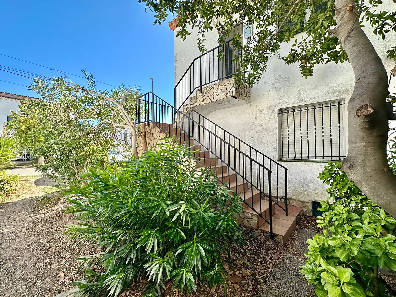 Apartment for Sale with tourist license and Canal Views in Empuriabrava