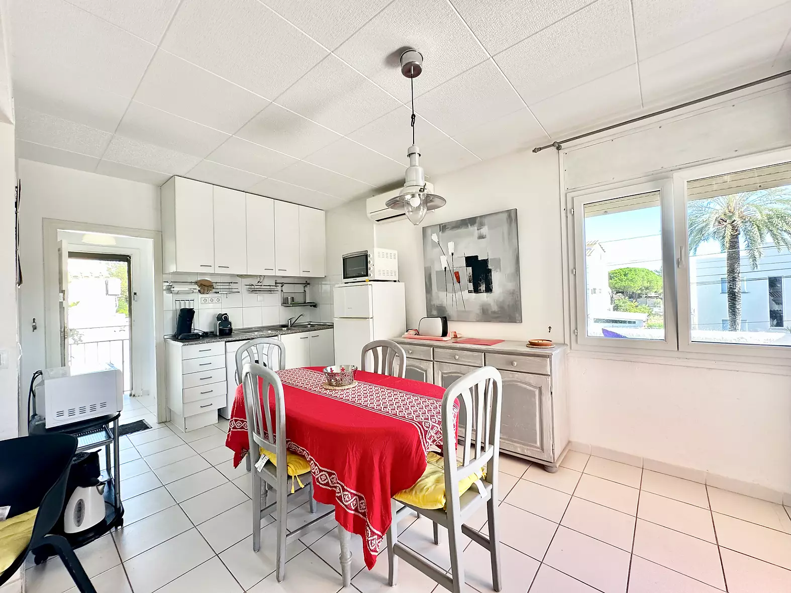Apartment for Sale with tourist license and Canal Views in Empuriabrava