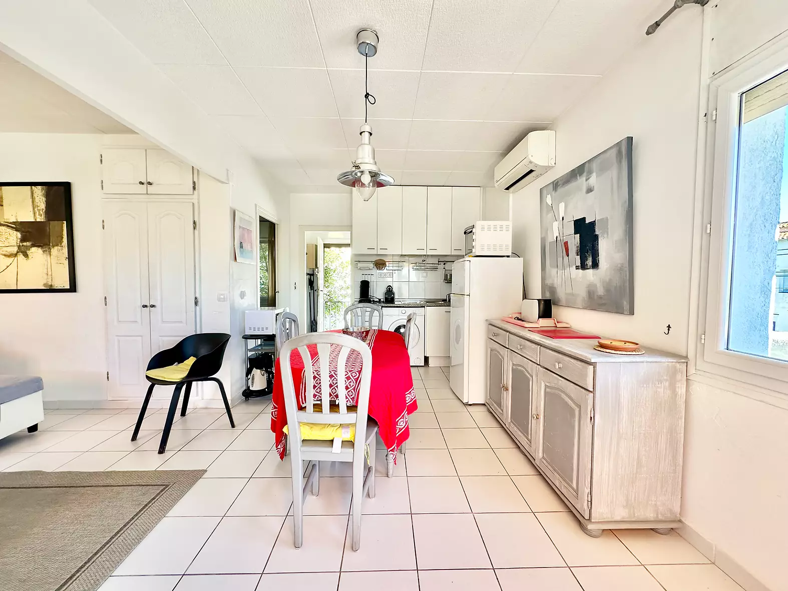 Apartment for Sale with tourist license and Canal Views in Empuriabrava
