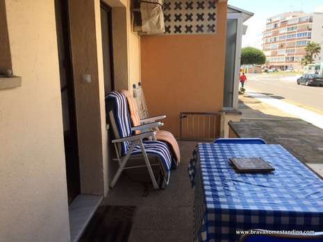 Studio with parking at 100m from the beach for sale in Rosas - Santa Margarita