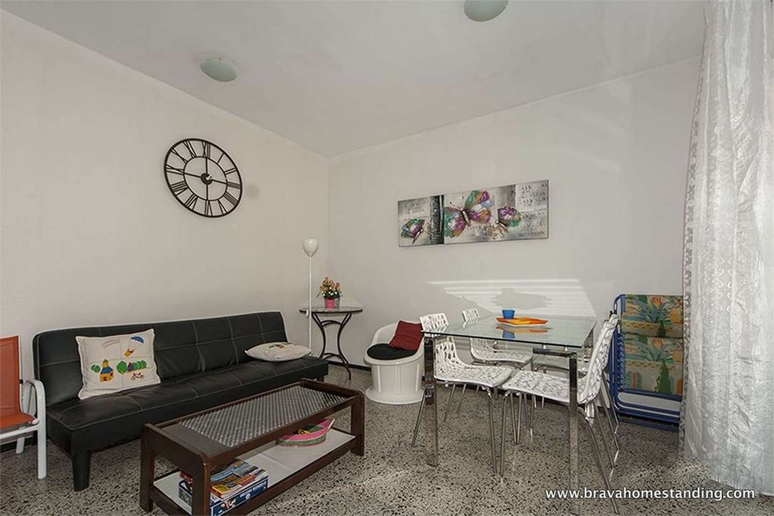 Apartment located in second line of sea for sale in Rosas - Santa Margarita