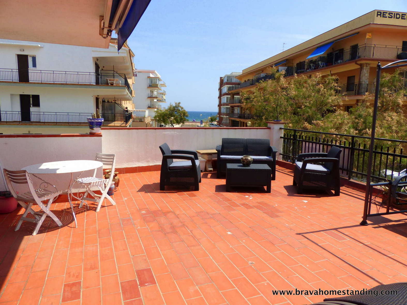 Apartament a 100m de la platja amb terrassa de 40m2 en venda a Roses - Salatar