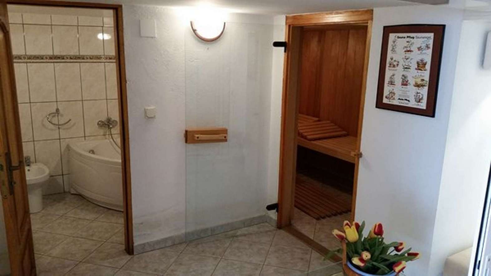 Beautiful villa with pool and mooring for sale in Empuriabrava