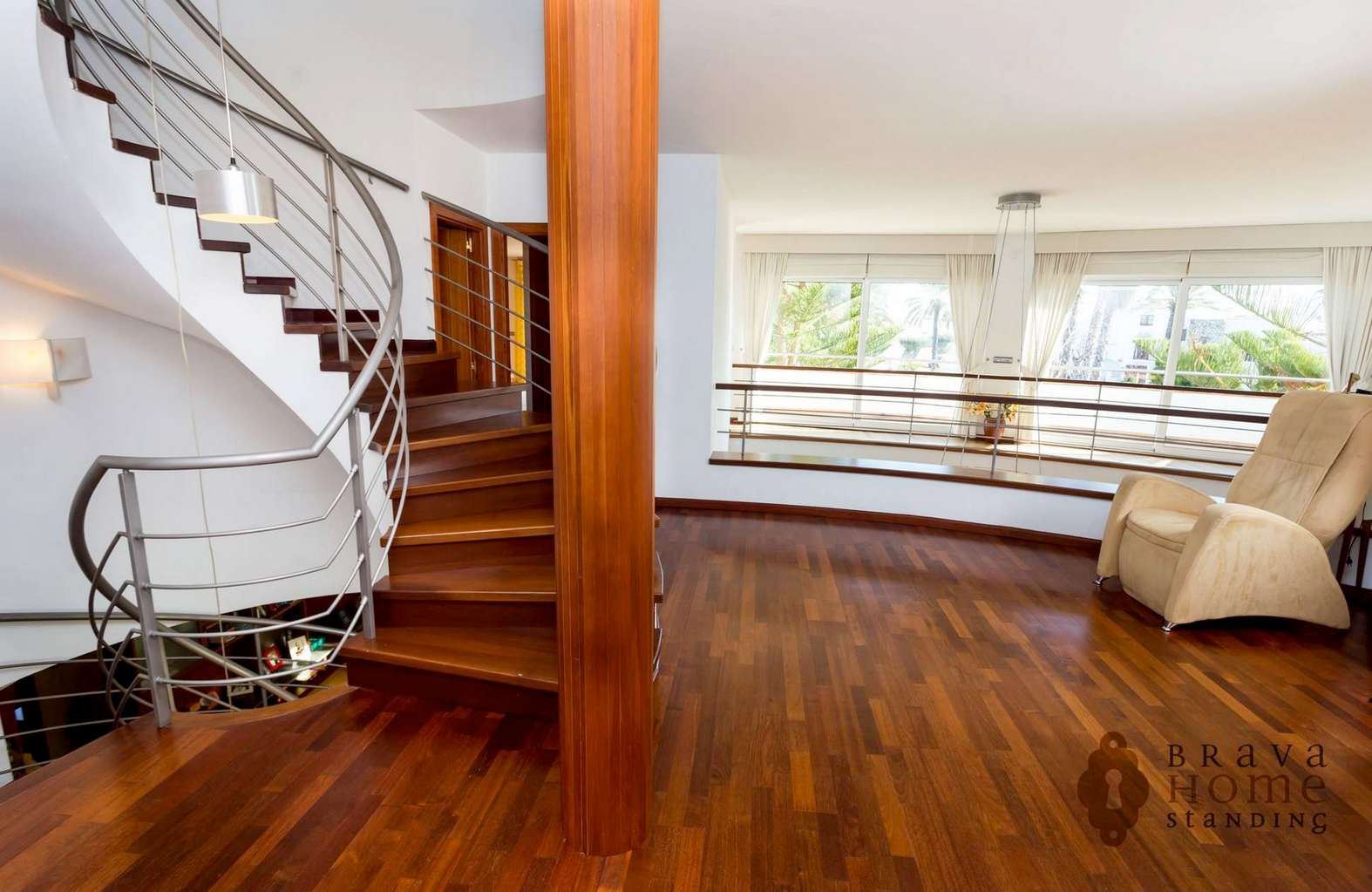Espectacular mansión de lujo en Empuriabrava, con amarre de 70 m