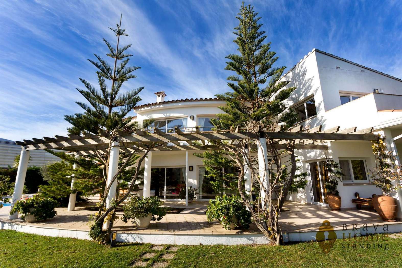 Espectacular mansión de lujo en Empuriabrava, con amarre de 70 m