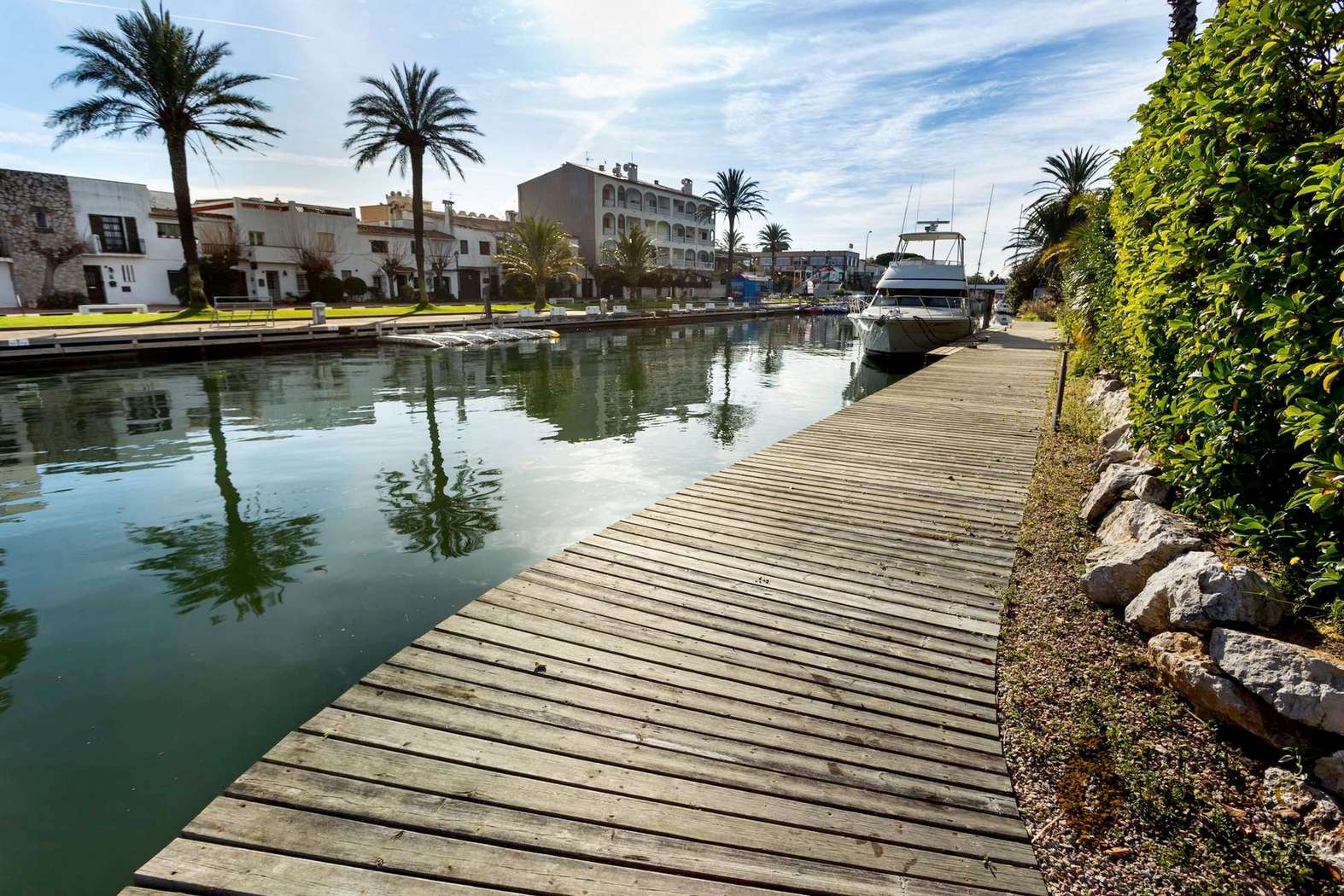 Espectacular mansión de lujo en Empuriabrava, con amarre de 70 m
