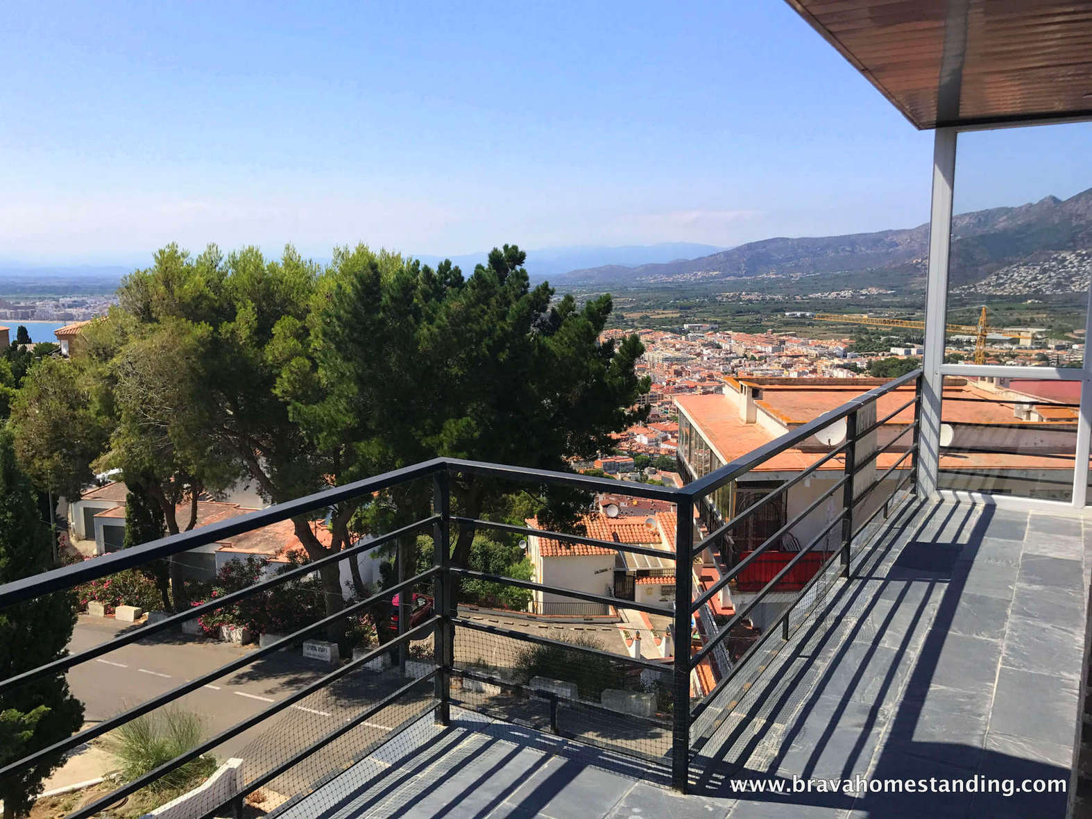 Bel appartement avec vue mer à vendre à Rosas