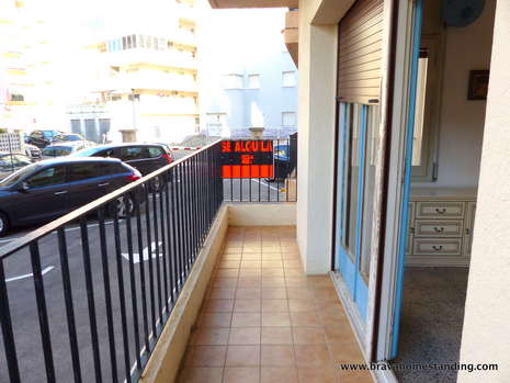 Appartement à rénover en 2ème ligne de mer, à vendre à Rosas - Santa Margarita