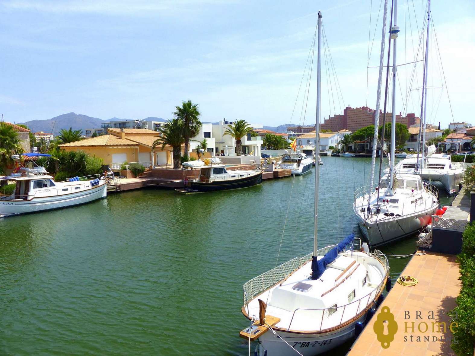 Espectacular vila amb amarratge, en venda a Roses - Santa Margarida