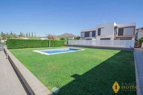Nice house for sale in the center of Rosas (Costa Brava)