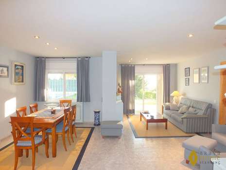 Beautiful villa for sale in the residential area of Bellavista