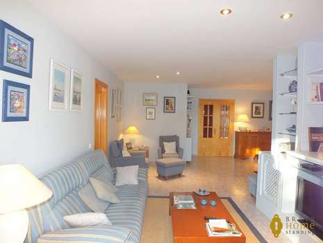 Beautiful villa for sale in the residential area of Bellavista
