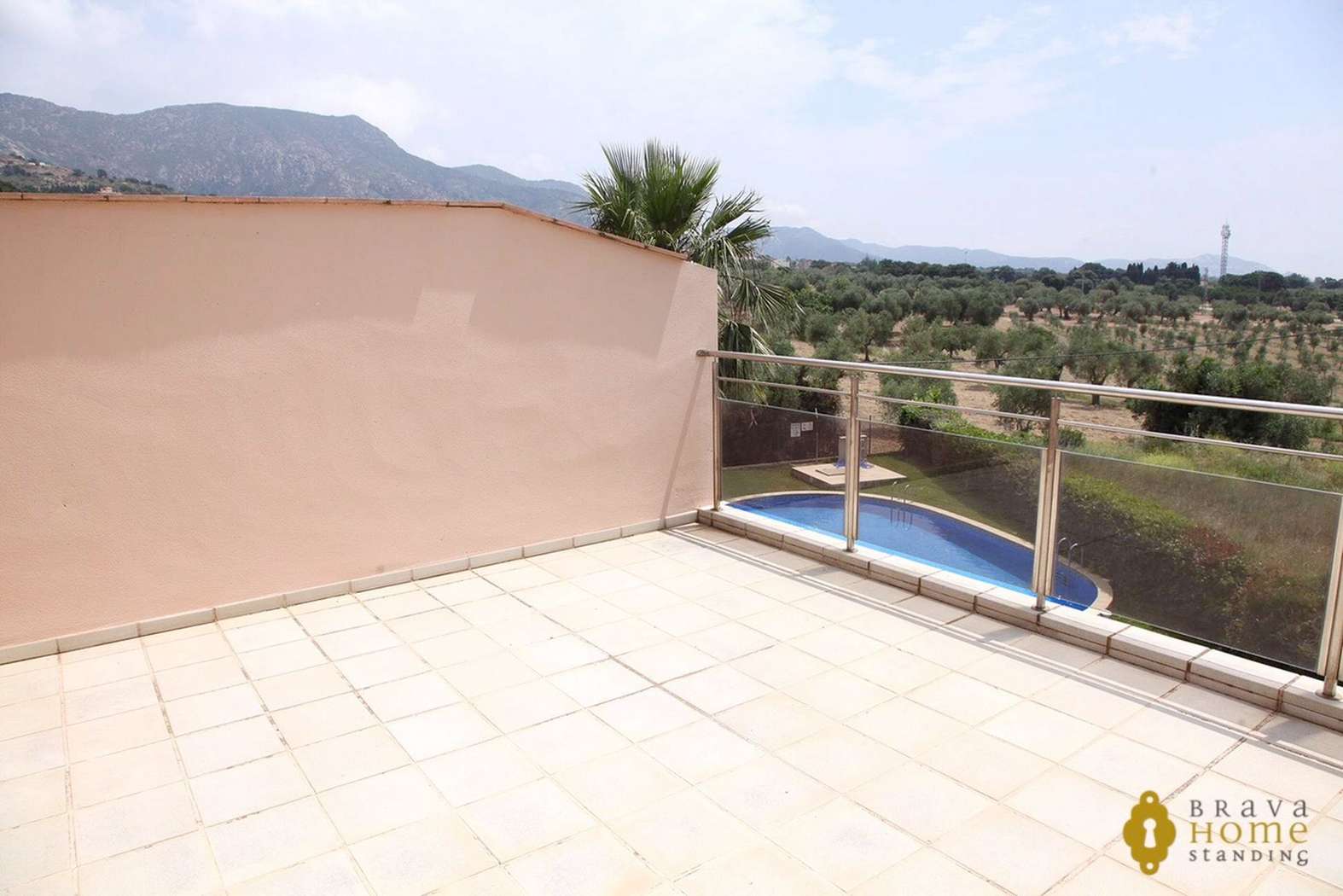 Apartament tipus dúplex en venda a Palau Saverdera (Costa Brava)