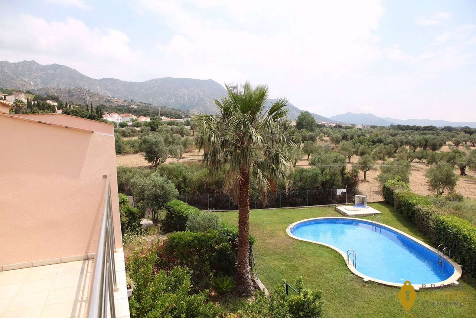 Apartament tipus dúplex en venda a Palau Saverdera (Costa Brava)