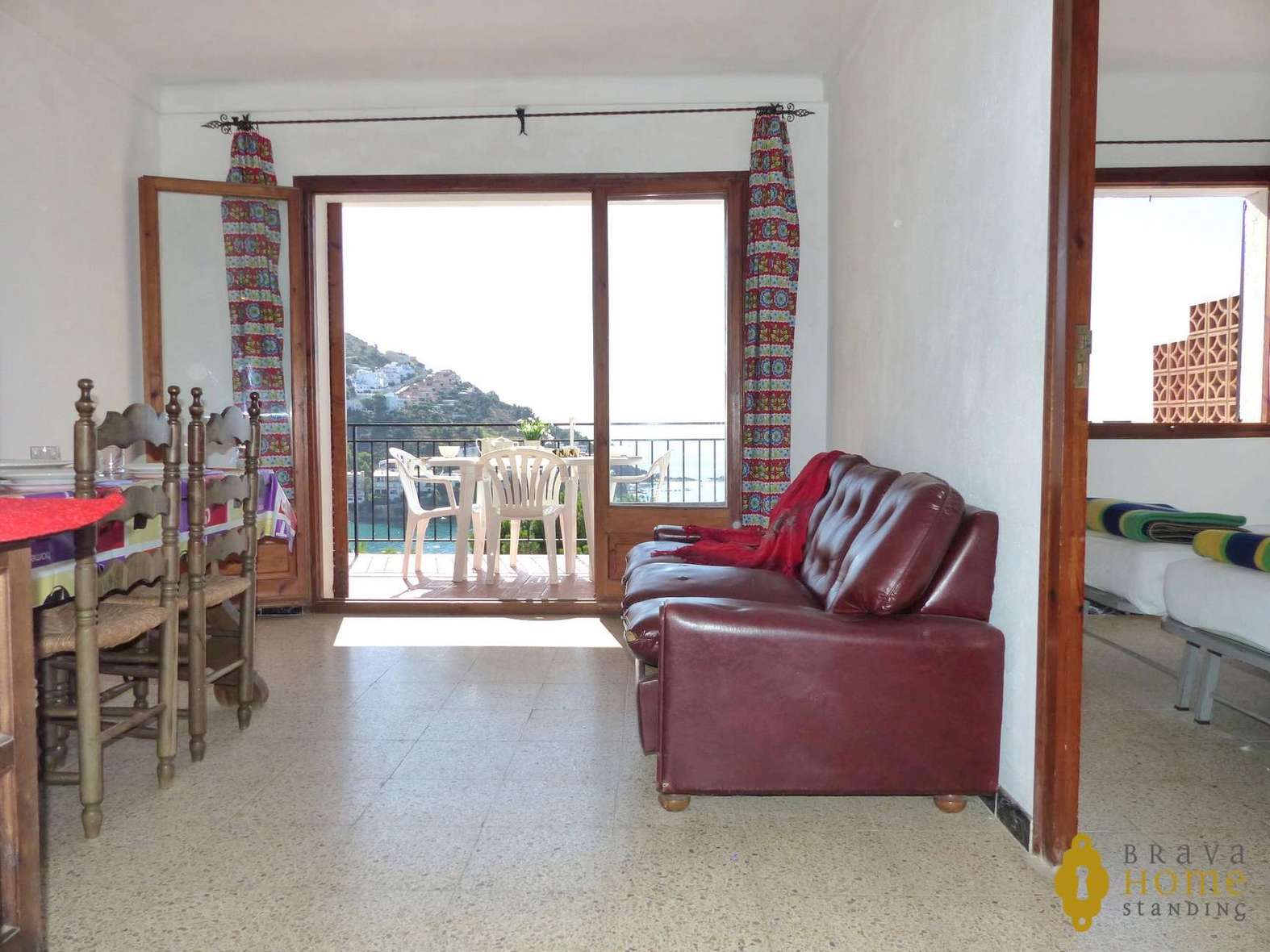 Beautiful apartment with some splendid views of the sea for sale in Rosas - Canyelles