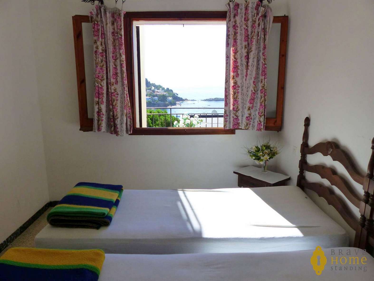 Bonic apartament amb unes esplèndides vistes del mar en venda a Roses - Canyelles