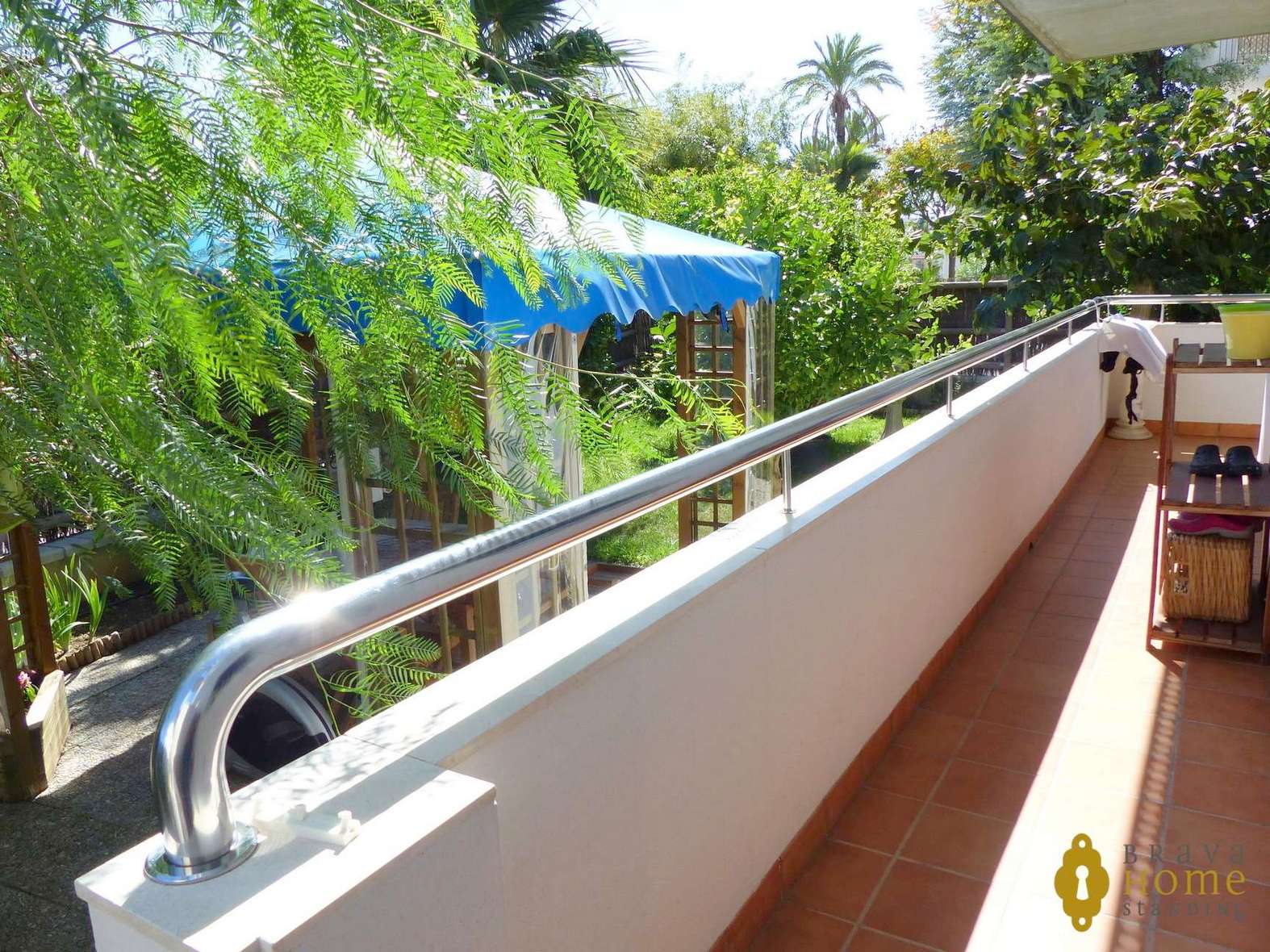 Magnífic apartament amb jardí privat en venda a Roses - Santa Margarida