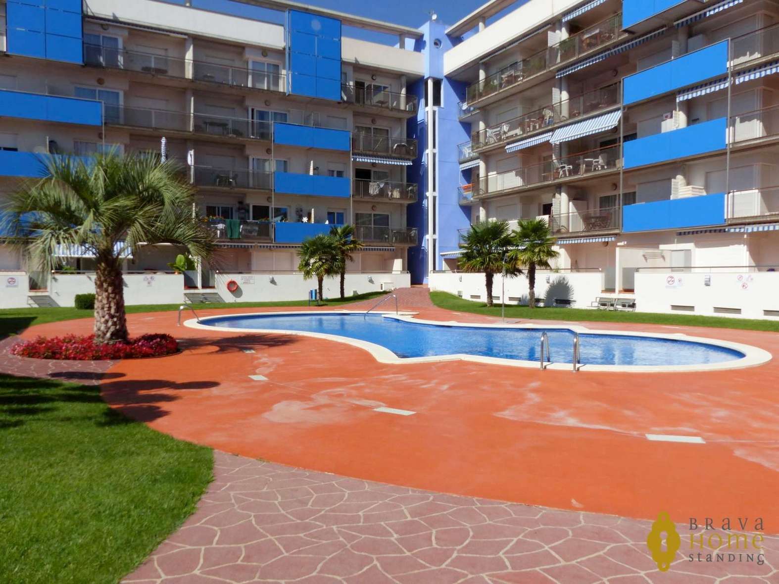 Magnífic apartament amb jardí privat en venda a Roses - Santa Margarida
