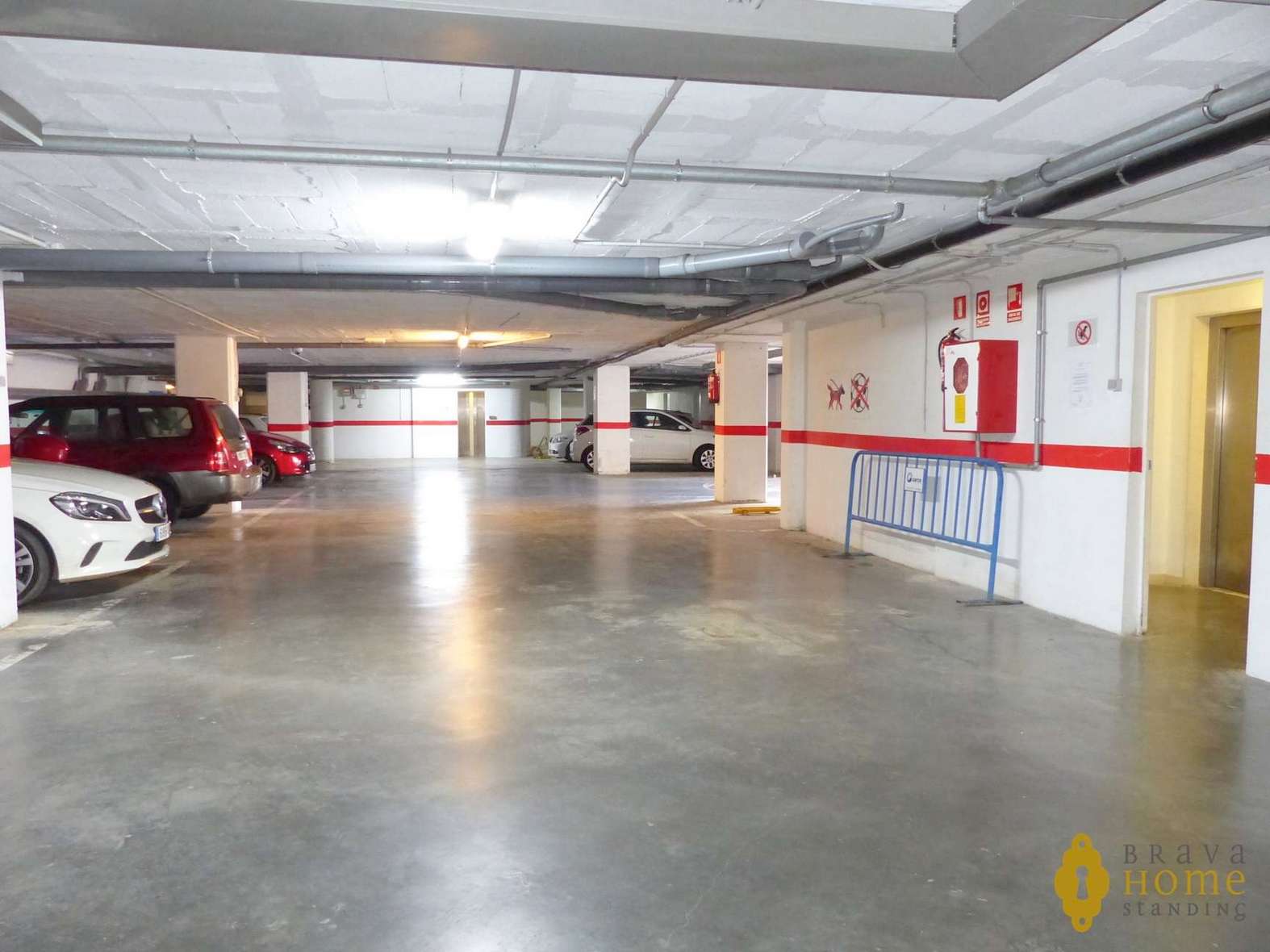 Magnífic apartament amb jardí privat en venda a Roses - Santa Margarida
