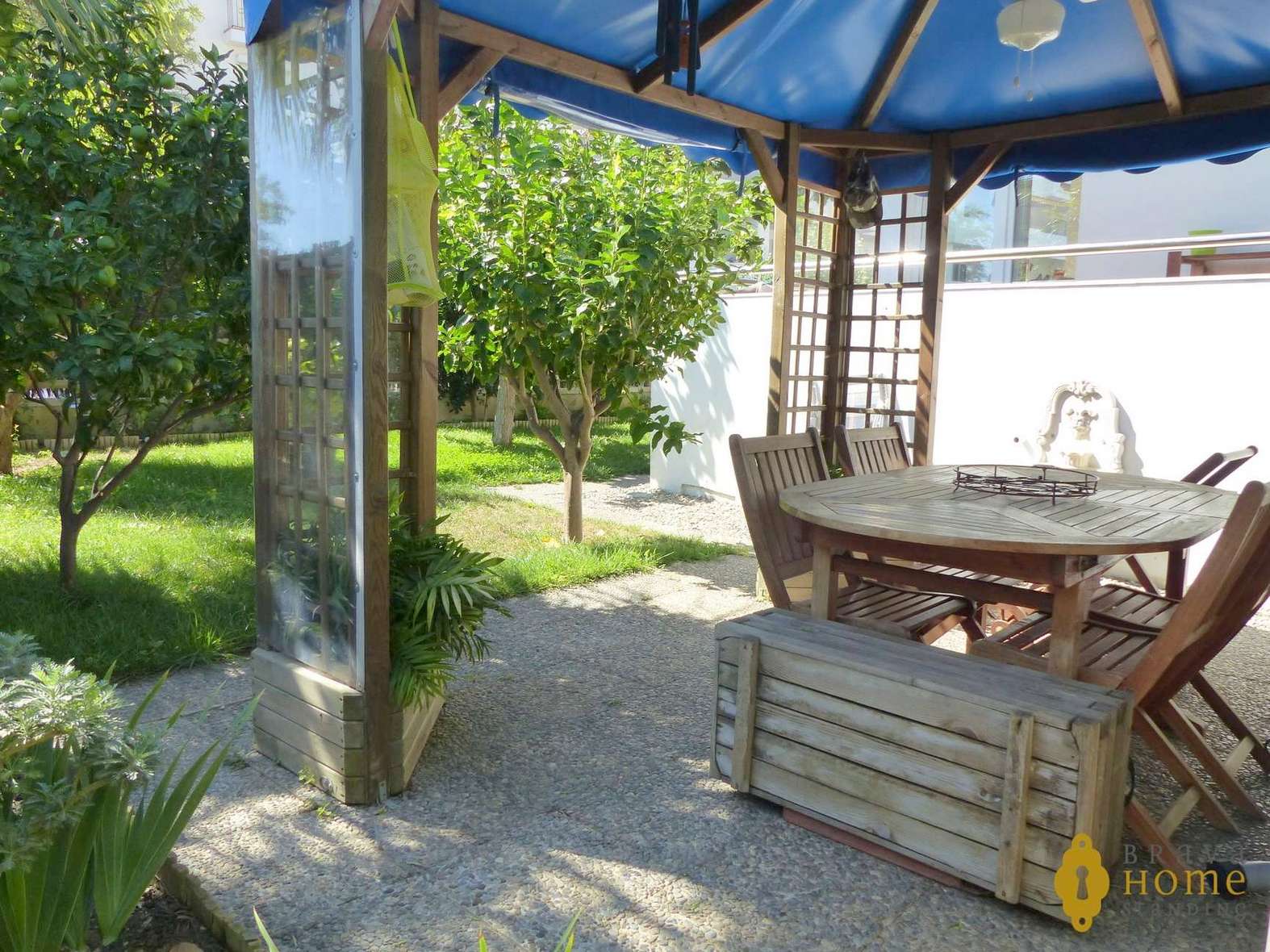 Magnífic apartament amb jardí privat en venda a Roses - Santa Margarida