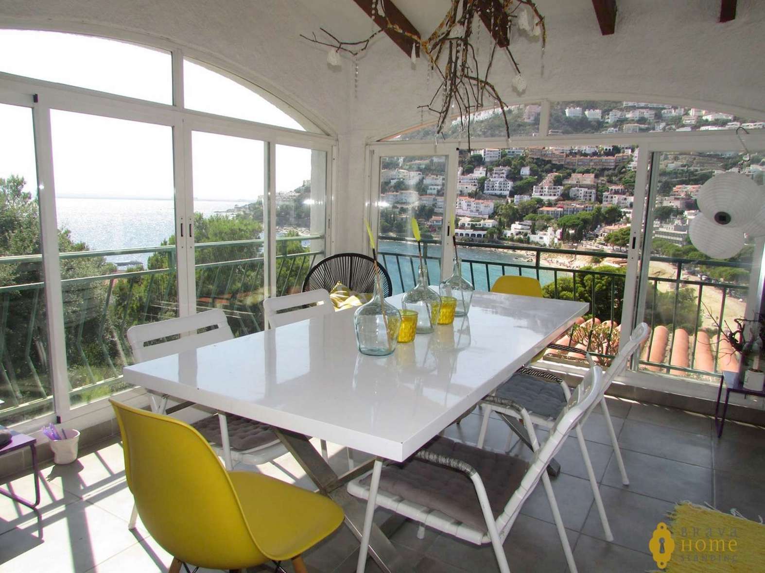 Preciosa casa con vistas al mar en venta en Canyelles (Rosas)