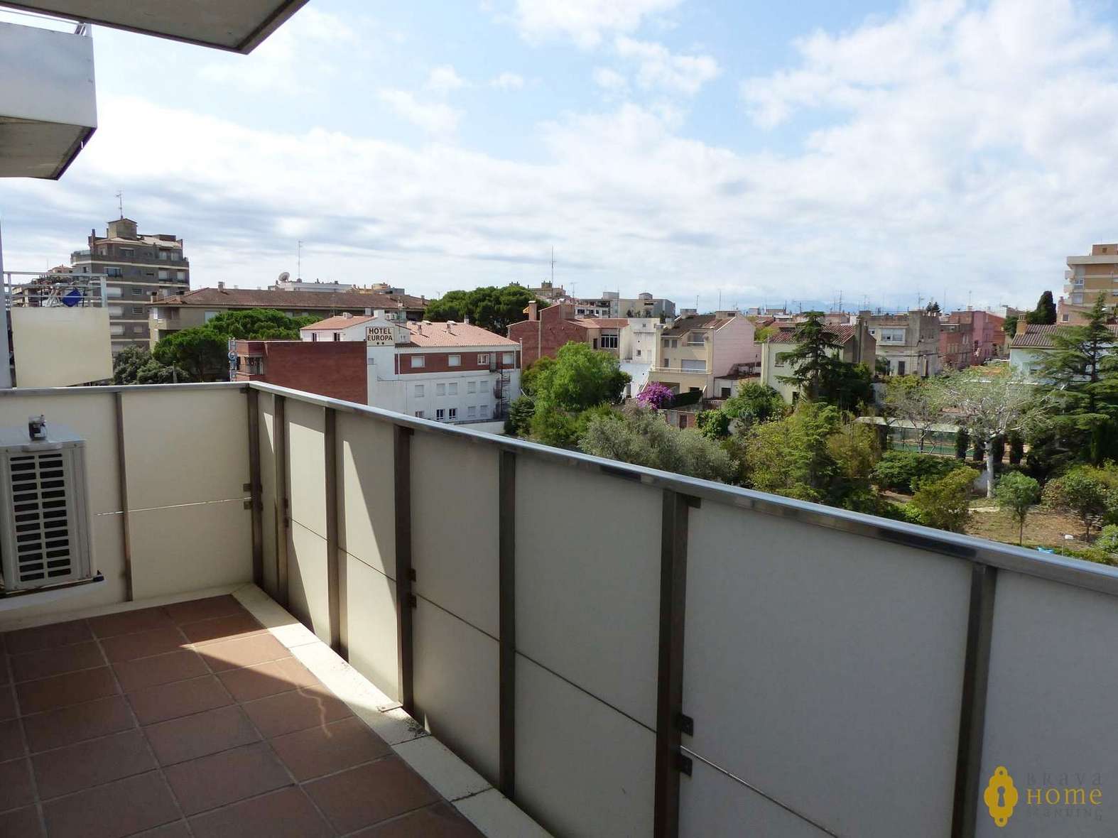 Beautiful modern apartment in the center of Figueras