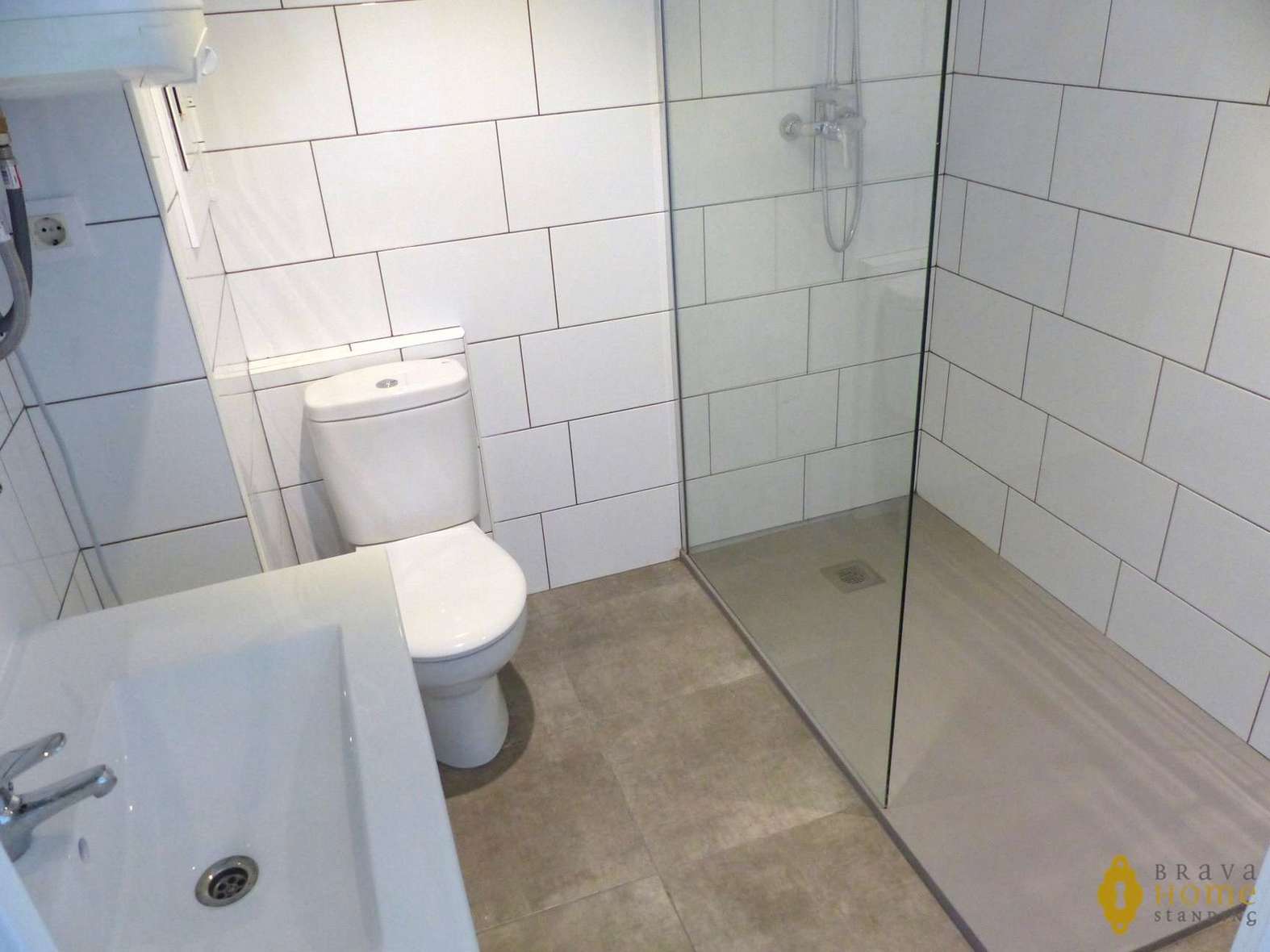 Renovated apartment with view over the canal for sale in Santa Margarita
