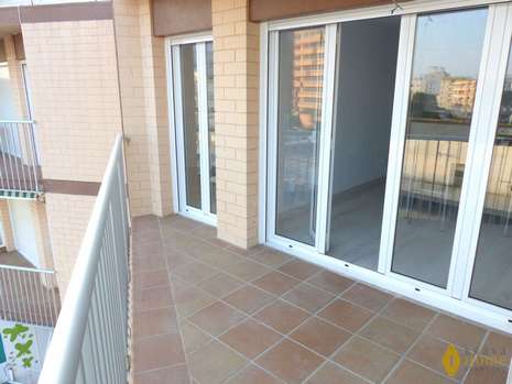 Renovated apartment with view over the canal for sale in Santa Margarita