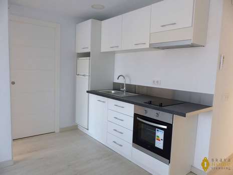 Renovated apartment with view over the canal for sale in Santa Margarita