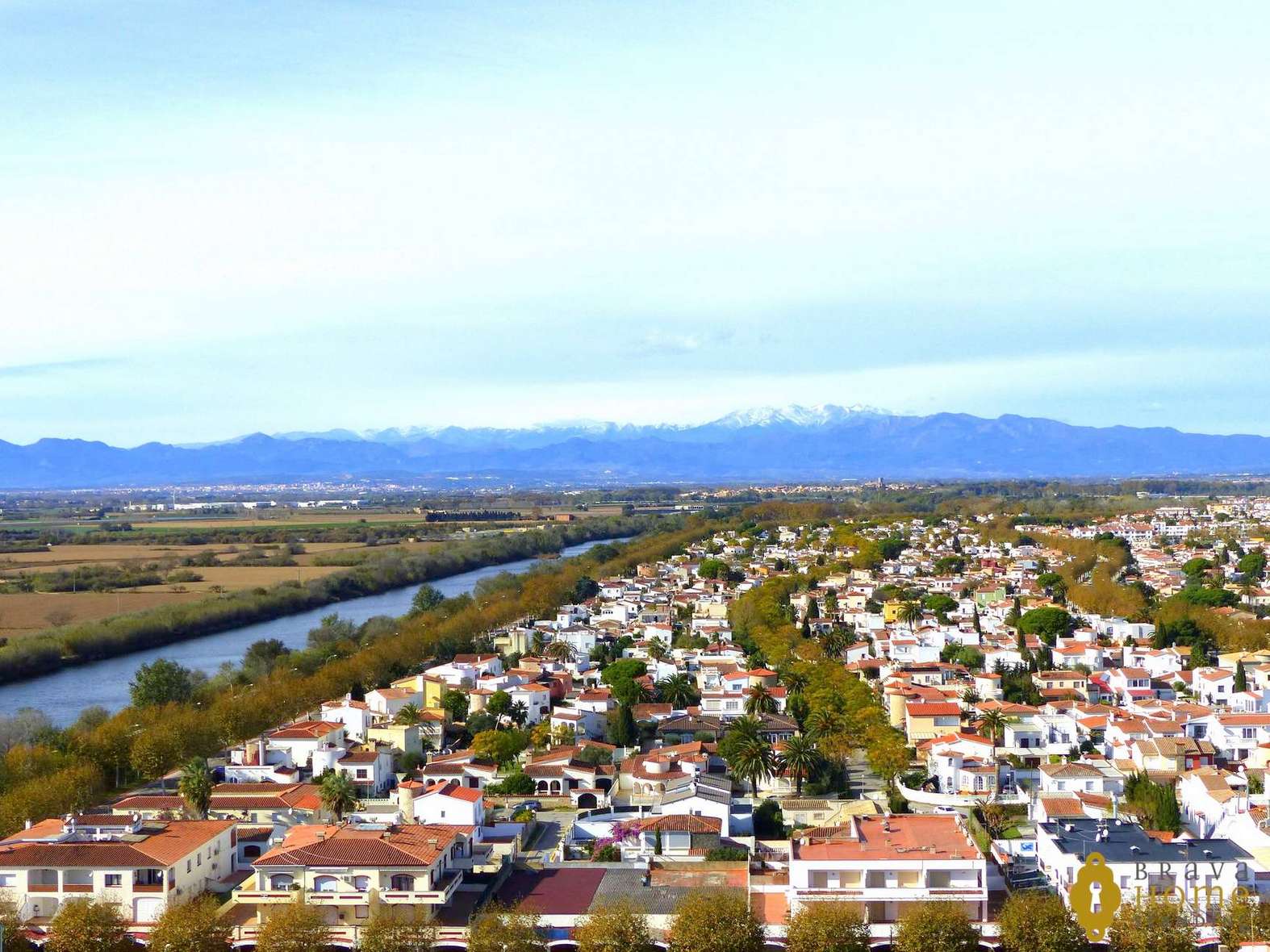 Hermoso estudio a 50m de la playa en venta en Empuriabrava Costa Brava