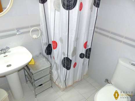 Hermoso estudio a 50m de la playa en venta en Empuriabrava Costa Brava