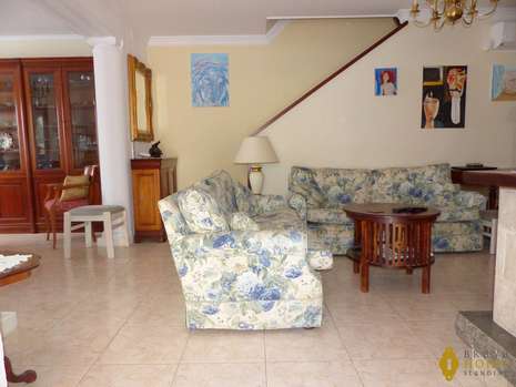 Beautiful villa with pool close to the beach, for sale in Empuriabrava