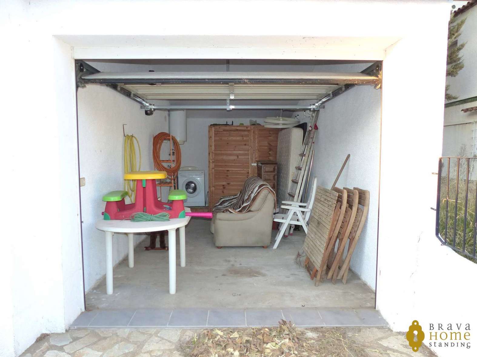 Jolie maison de 3 chambres à vendre à Empuriabrava avec grand garage