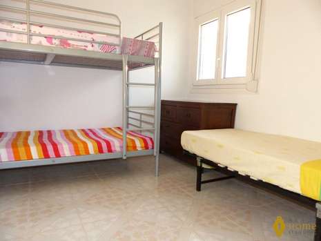 Bonita casa de 3 dormitorios en venta en Empuriabrava con amplio garaje
