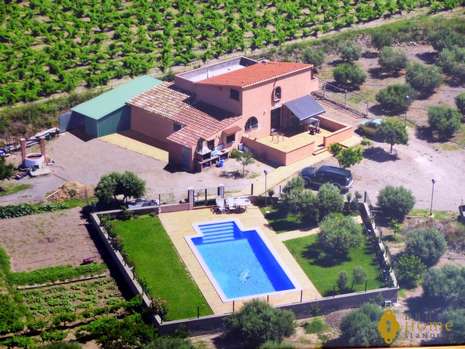 BELLE PROPRIETE ENTOURÉE D'OLIVERS EN VENTE A GARRIGUELLA