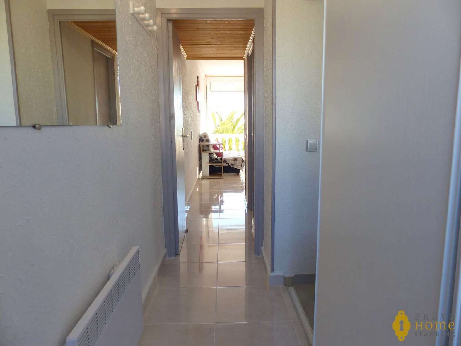 Bonic pis a primera línia de mar en venda a Empuriabrava