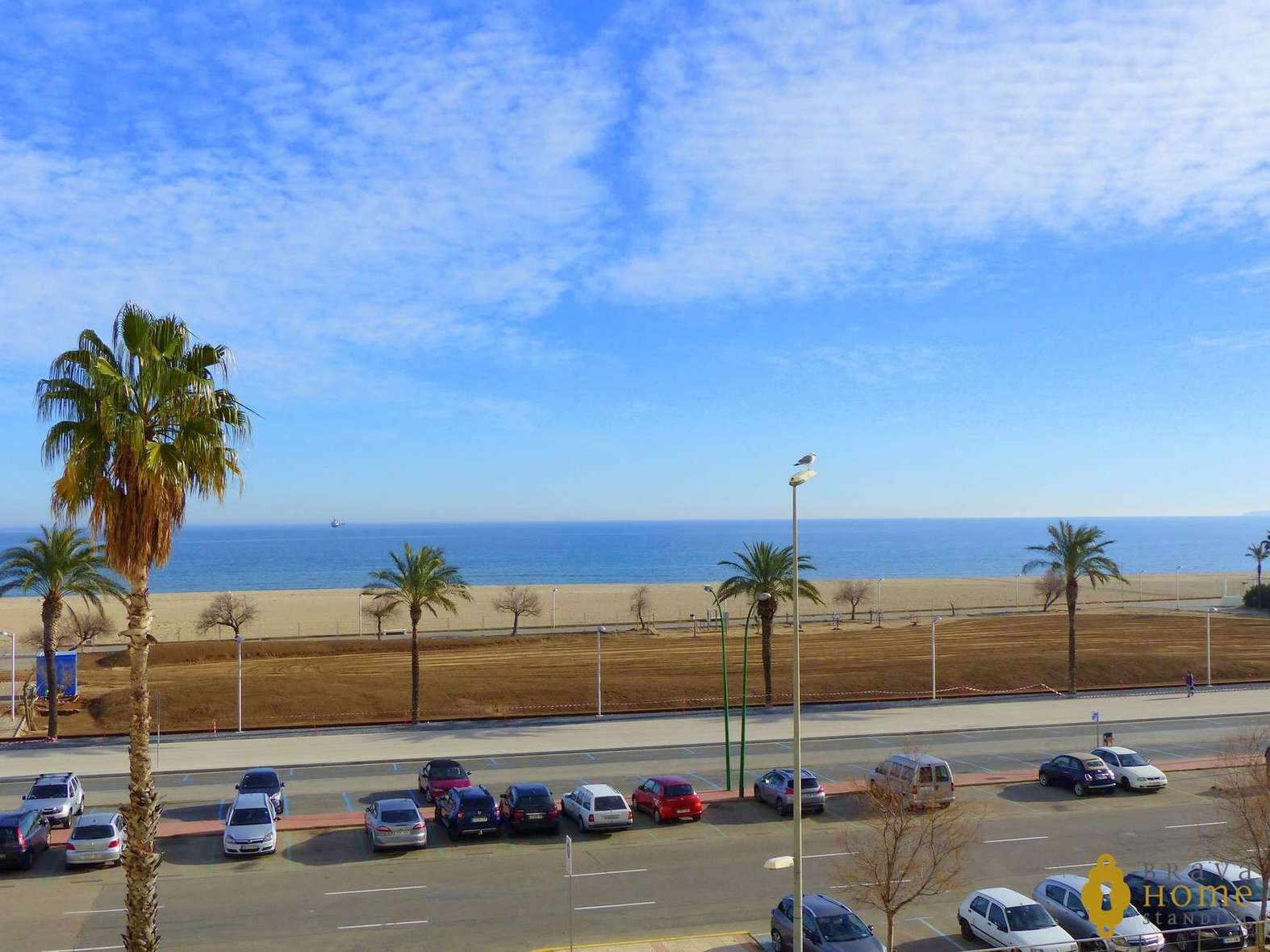 Impressionant apartament davant de la platja en venda a Empuriabrava