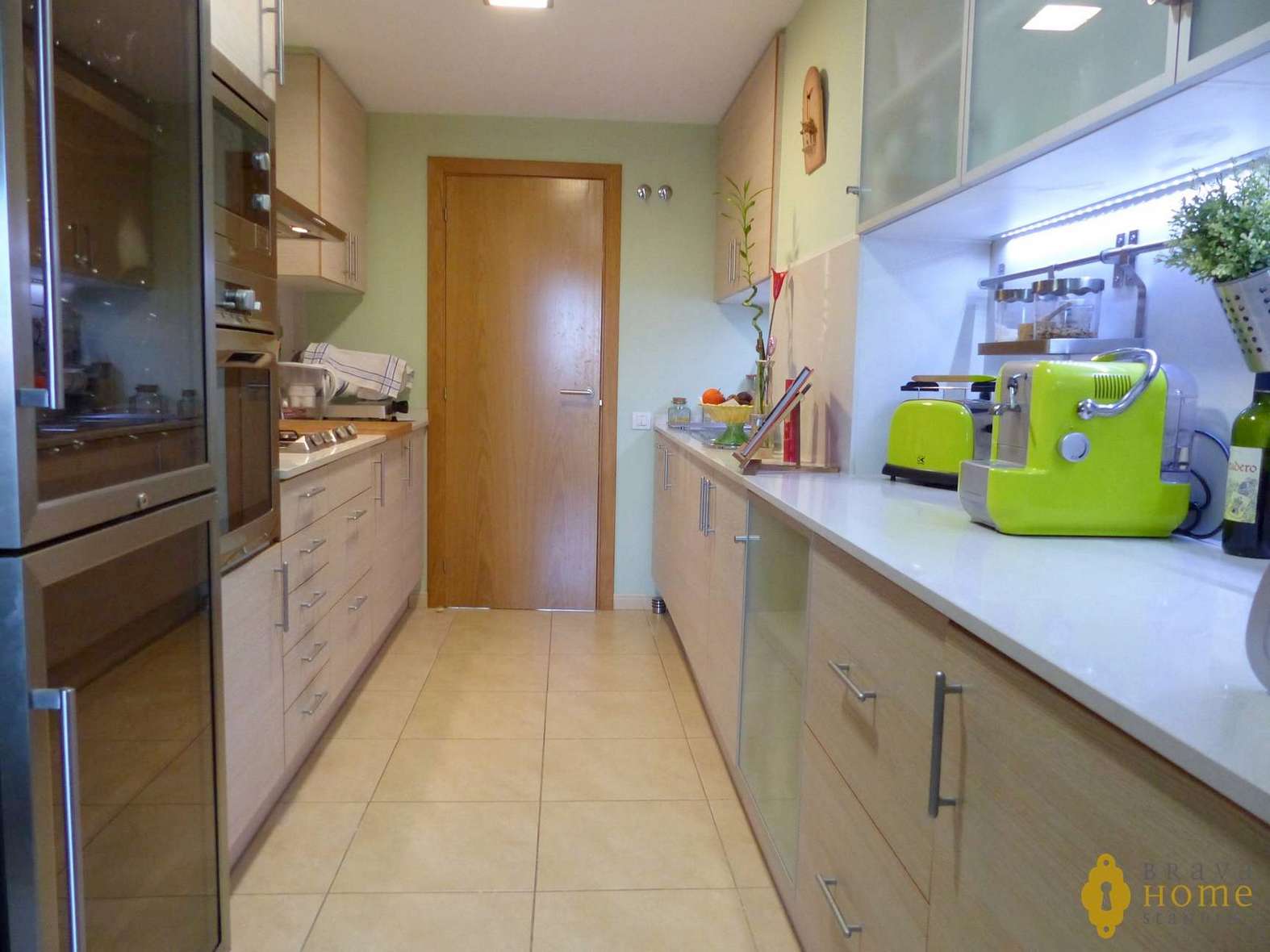 Impressionant apartament davant de la platja en venda a Empuriabrava