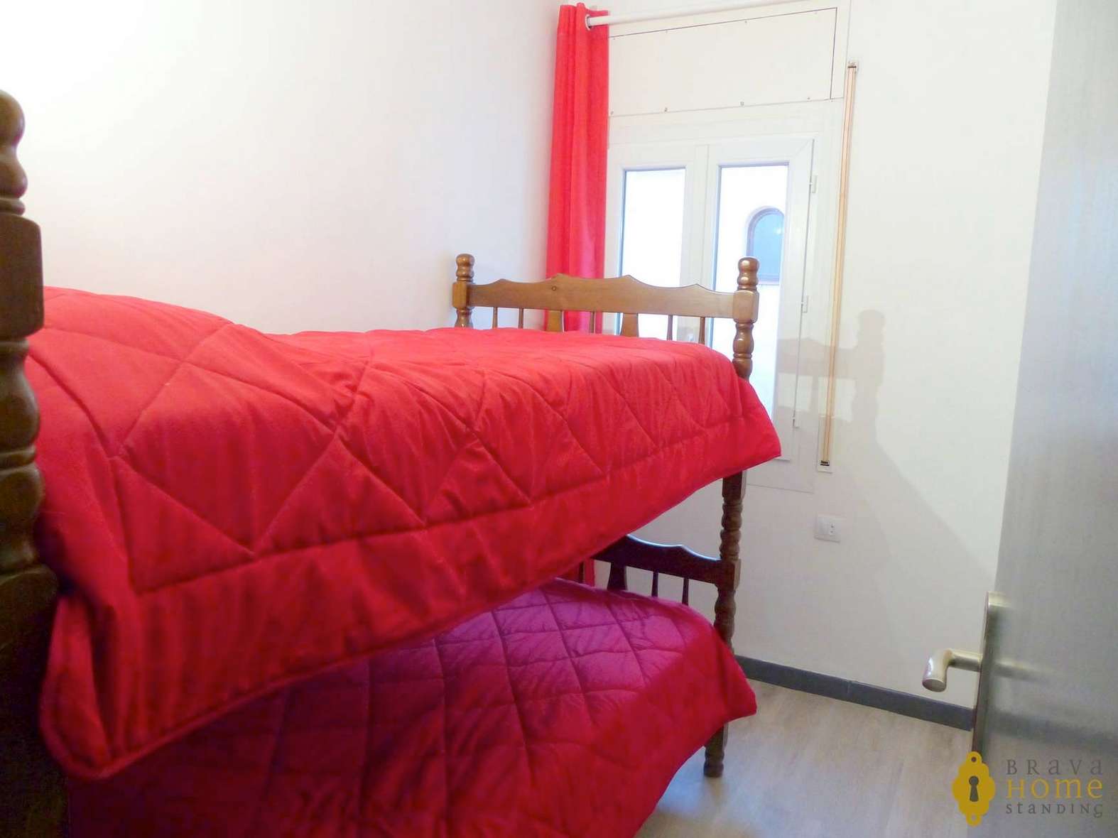 Hermoso apartamento a 200 metros de la playa en venta en Empuriabrava